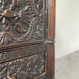 Commode XIXème pin noirci sculpté