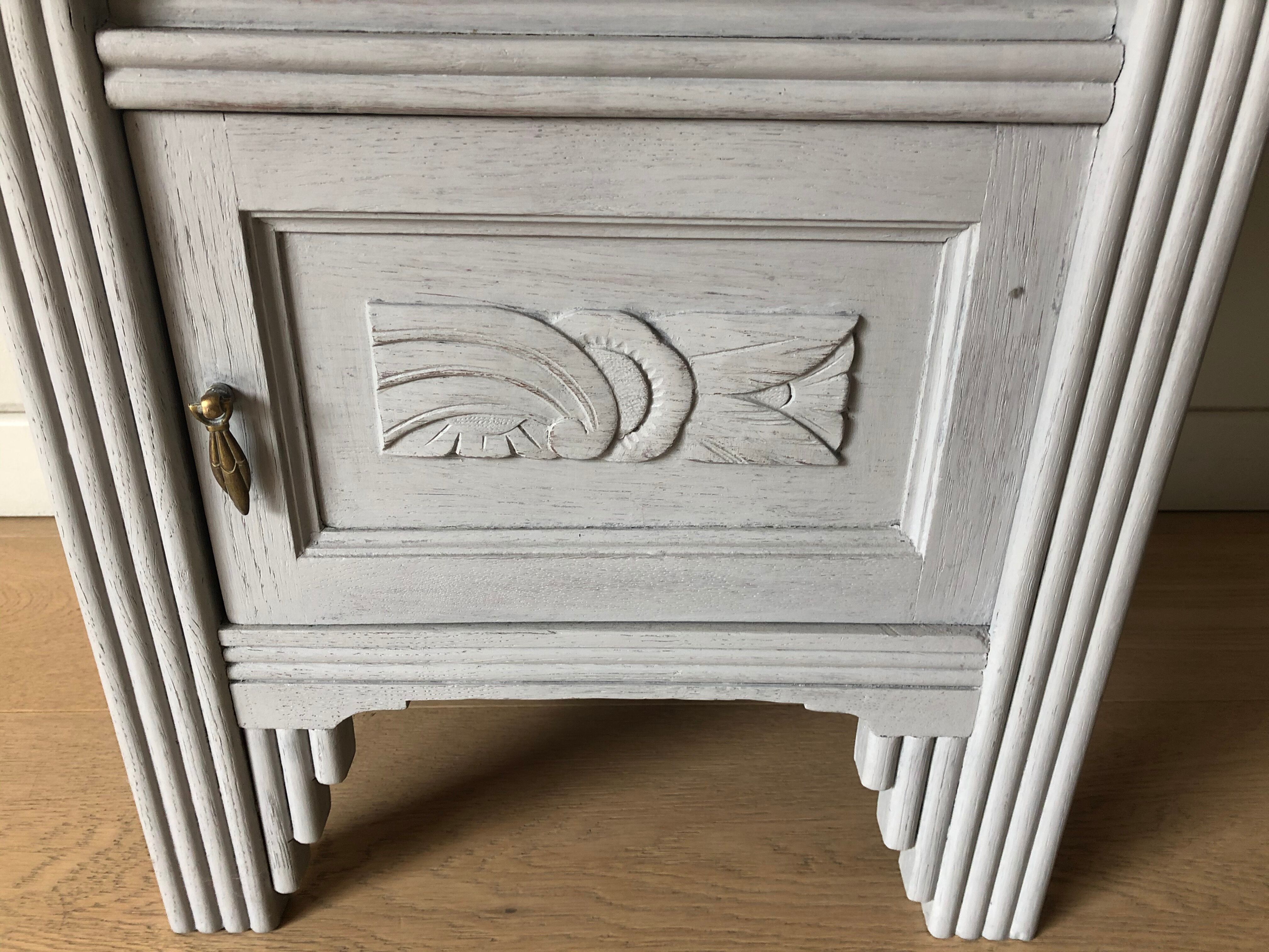 Art deco bedside