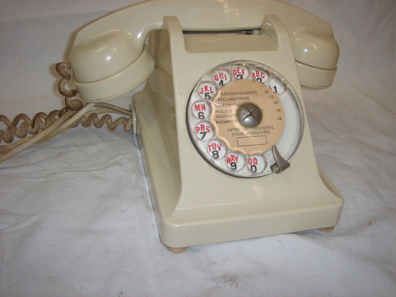 1950 bakelite phone