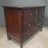 Eighteenth-century walnut chest of drawers