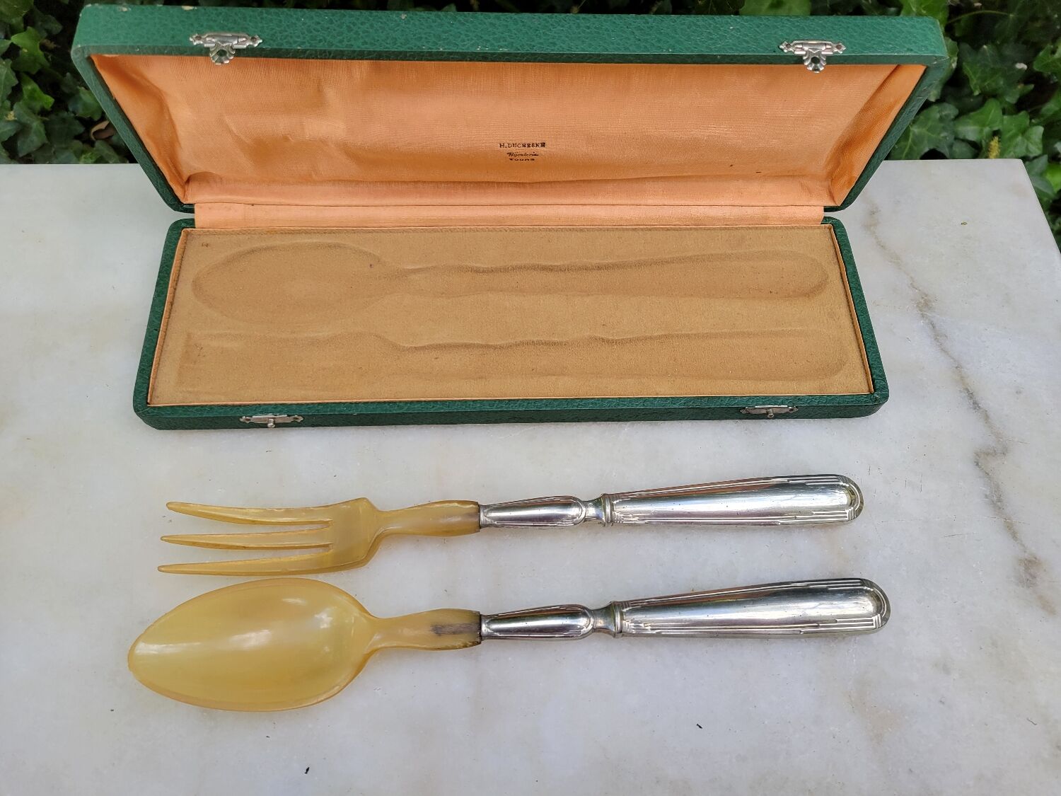 Art Deco salad cutlery in silver-plated metal and horn