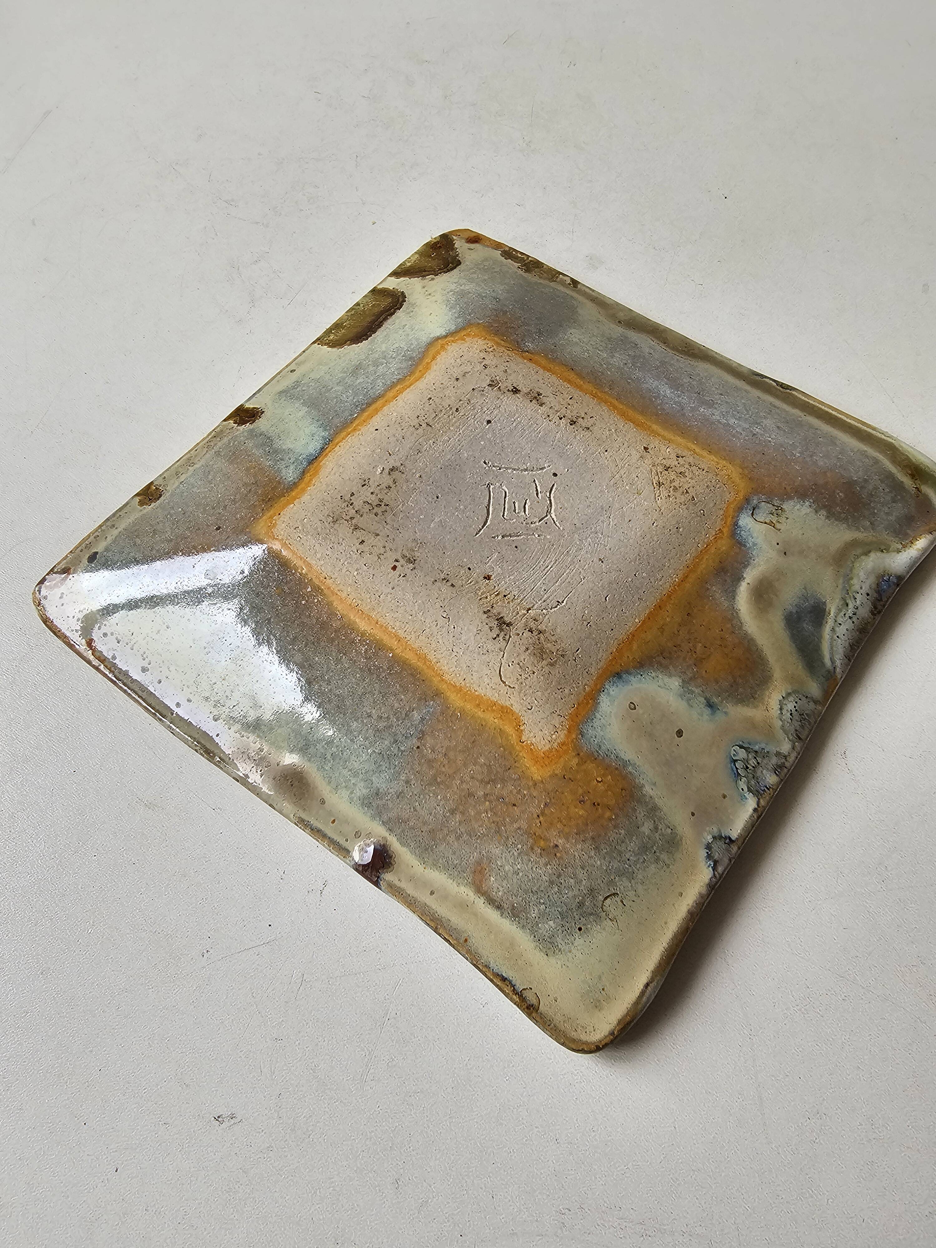 Vide poche en céramique signé Monogramme MUB