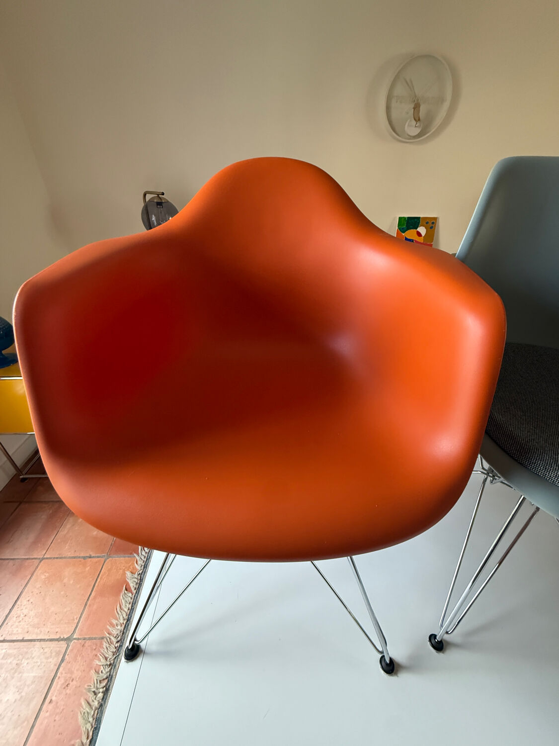 5 Vitra chairs