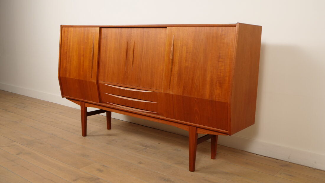 Buffet en teck, années 1960