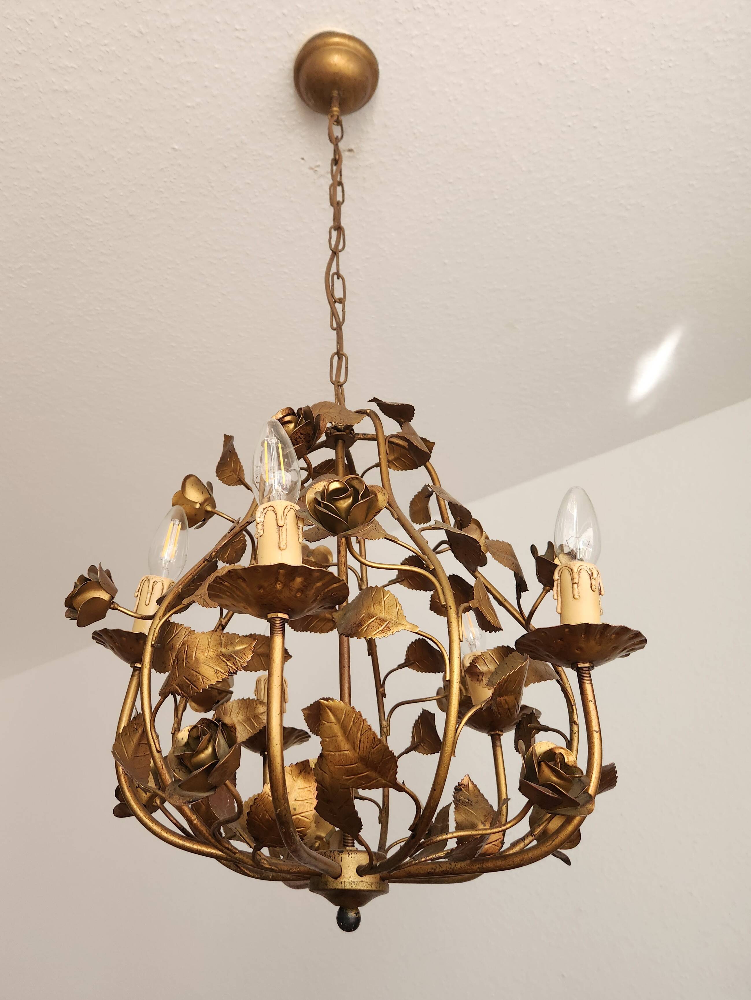 Chandelier hand-forged Hollywood Regency rose leaf decorations