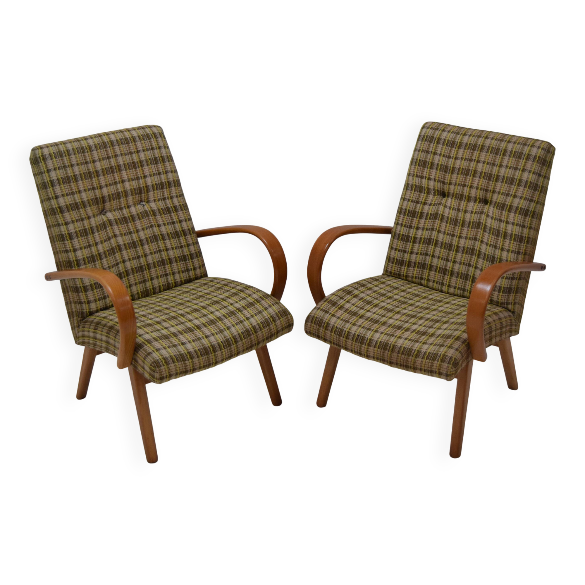 Set of two armchairs by Jaroslav Šmídek for TON, 1960s.