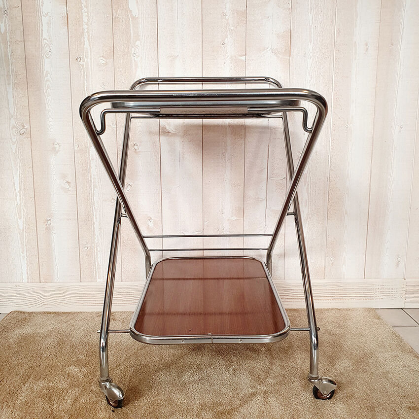 Folding service on formica wheels