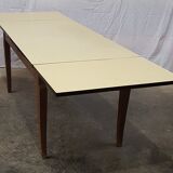 Ancienne table plateau formica jaune avec allonges