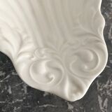 porcelain shell bowls, empty pocket