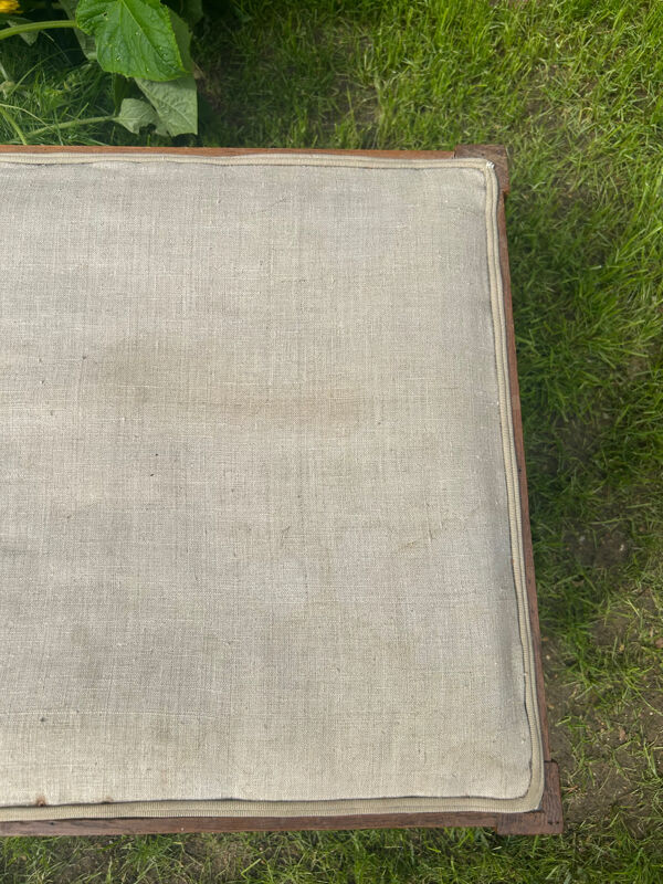 Banc en bois et tissu beige