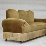 Canapé/lit de repos 2 places des années 1950, velours vert clair, pieds en frêne.