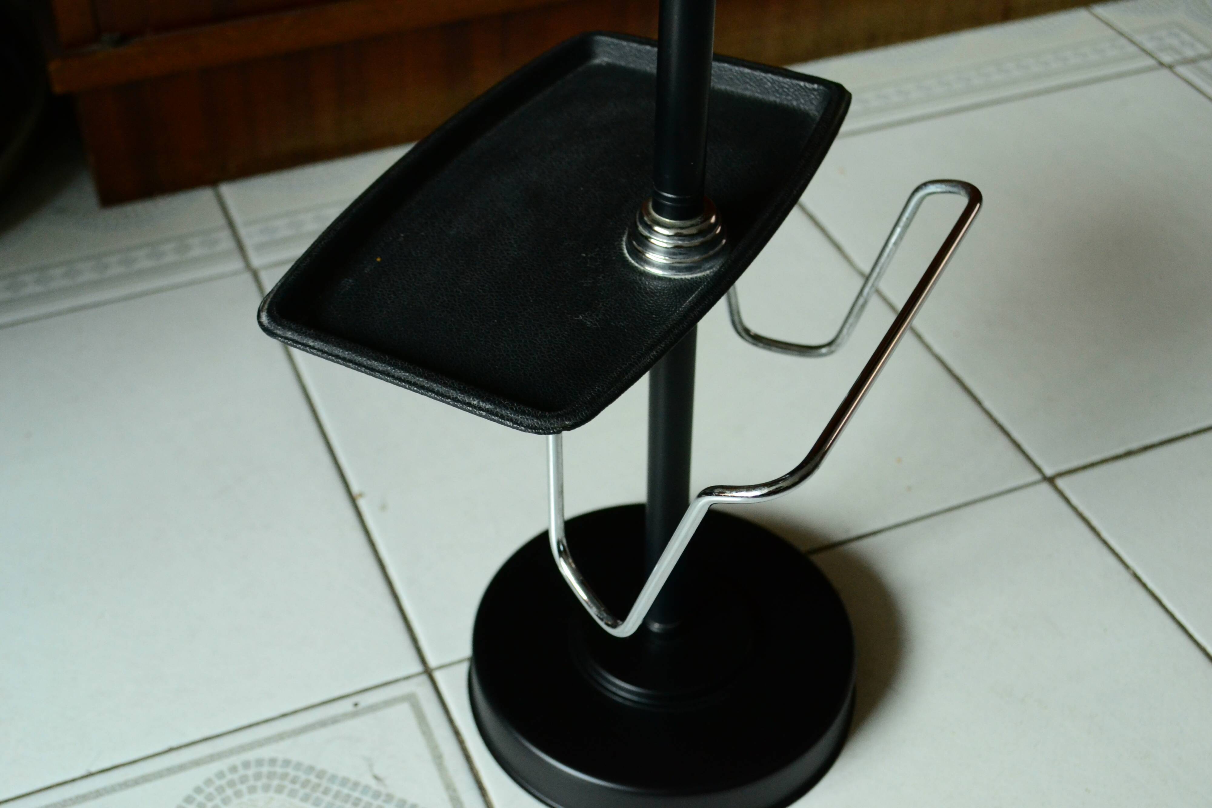 Ashtray on foot 70 years with magazine rack