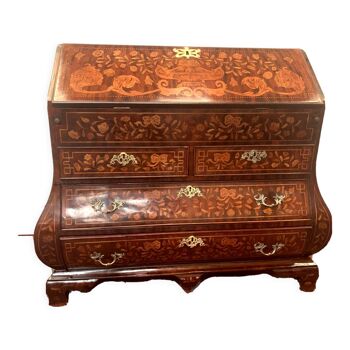 Scriban chest of drawers in Dutch marquetry XVIII century
