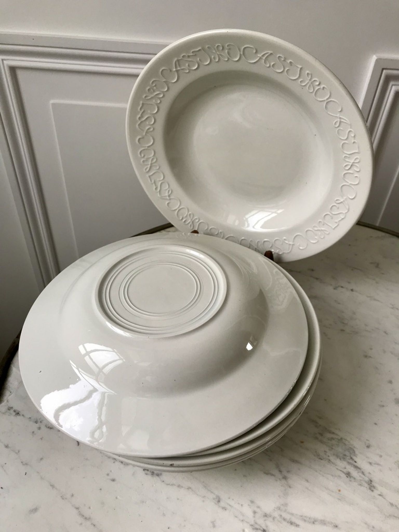 Set of 6 hollow plates Digoin Sarreguemines model Alphabet relief white 40s