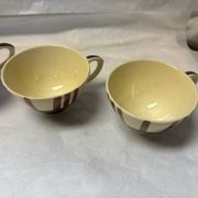 Ensemble de 4 tasses en faïence vintage