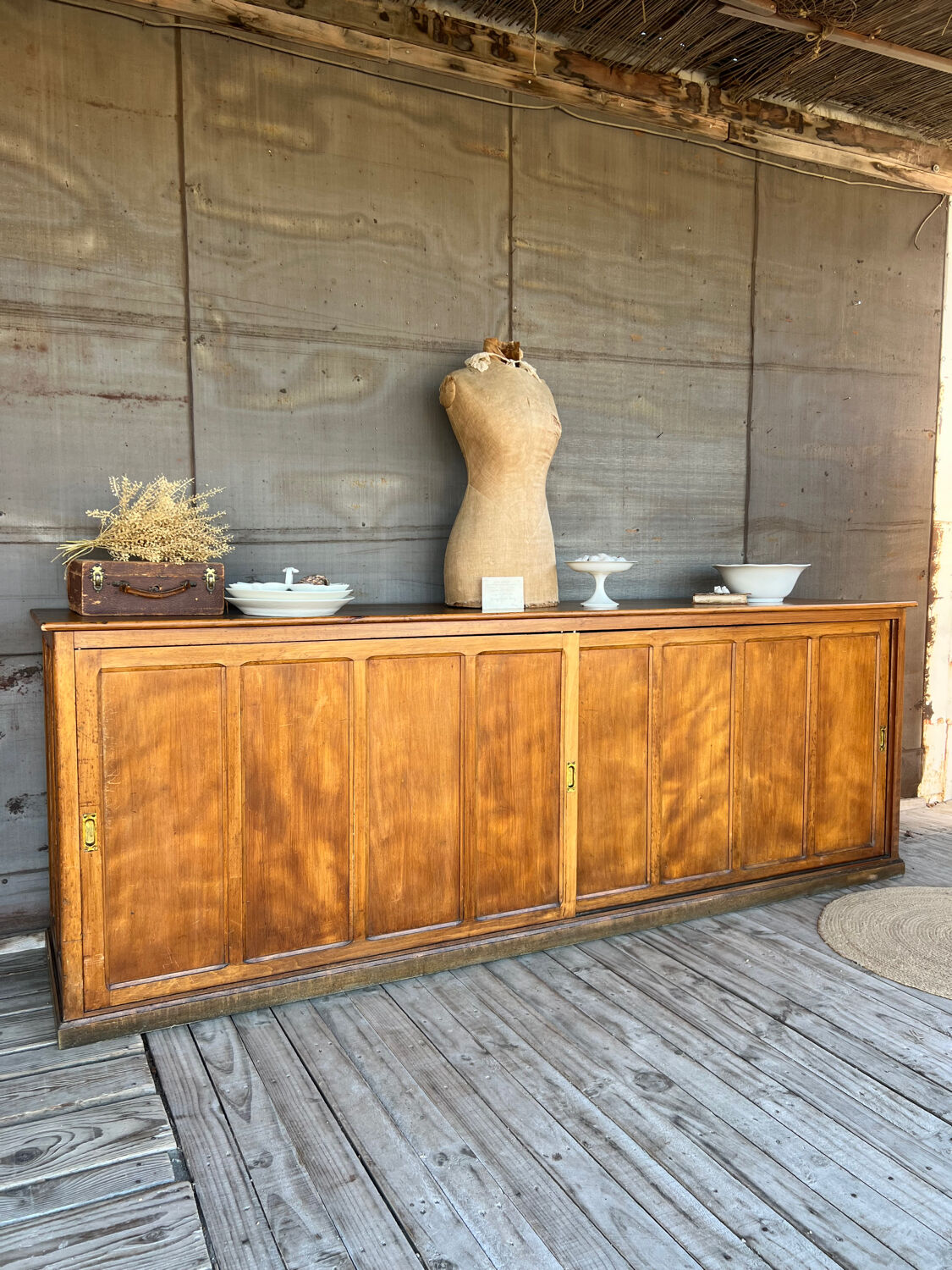 Sliding door counter