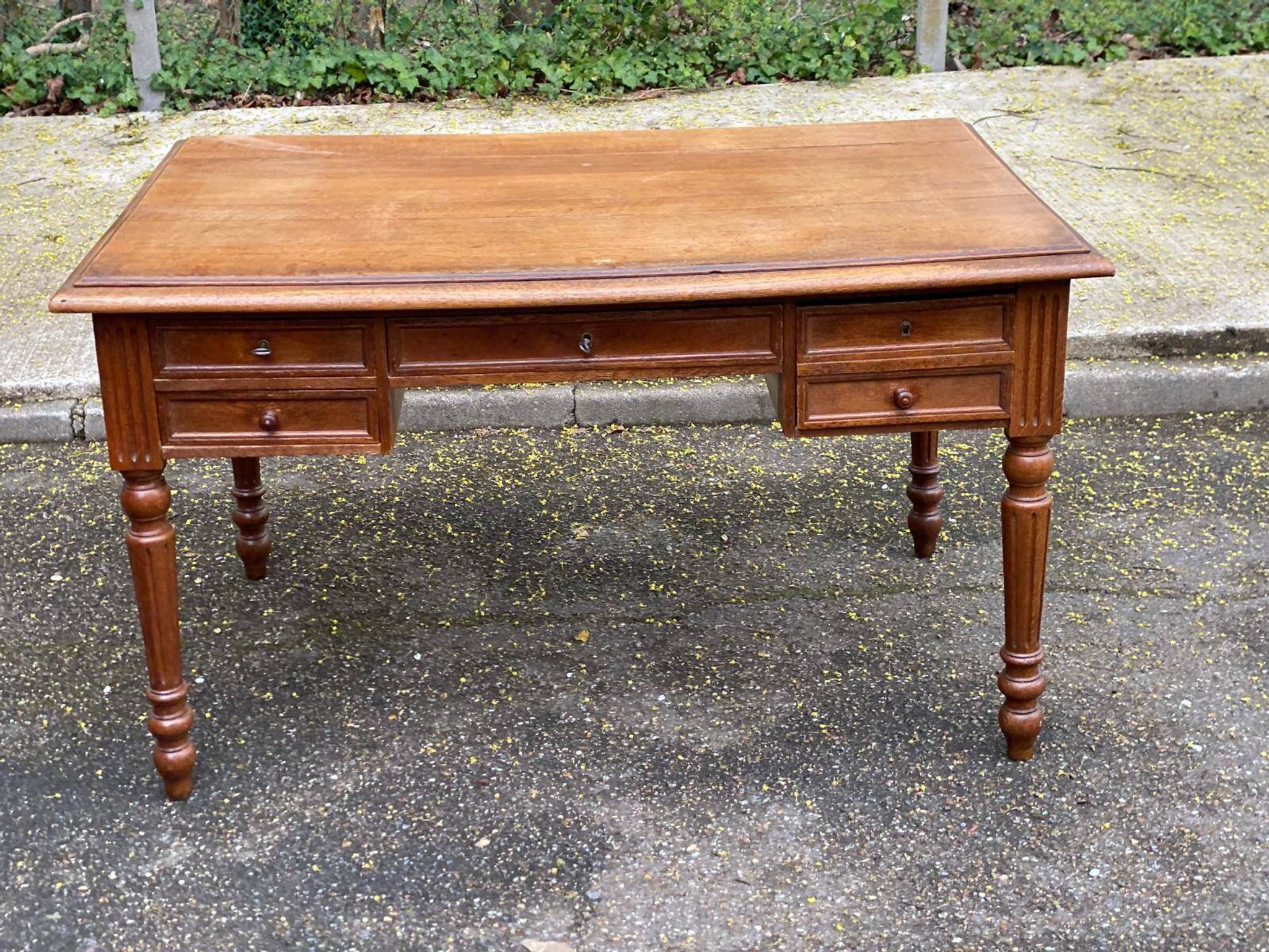Bureau Louis XVI en chêne massif du 19ème