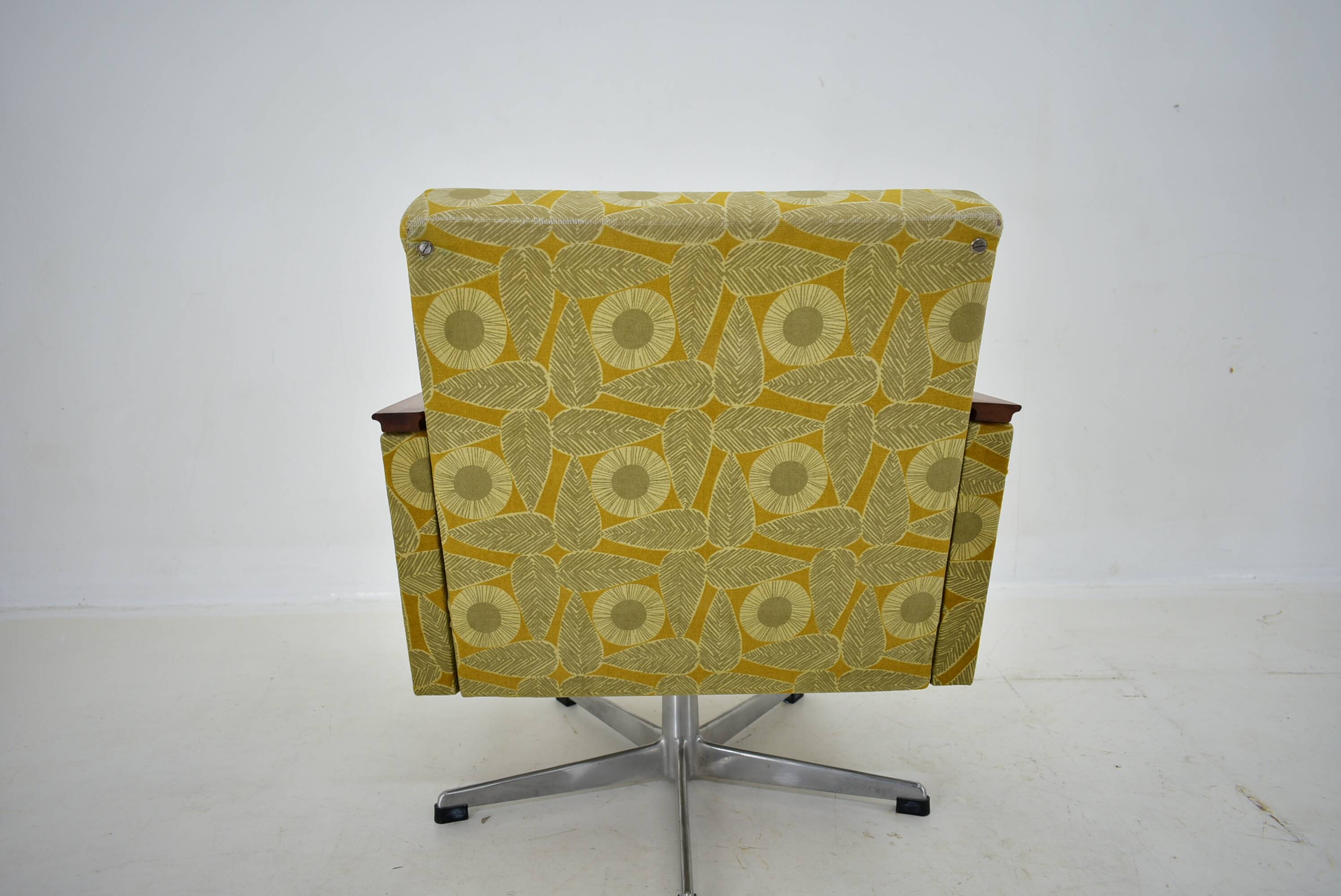 Mid-century armchair, Czechoslovakia, 1970s.