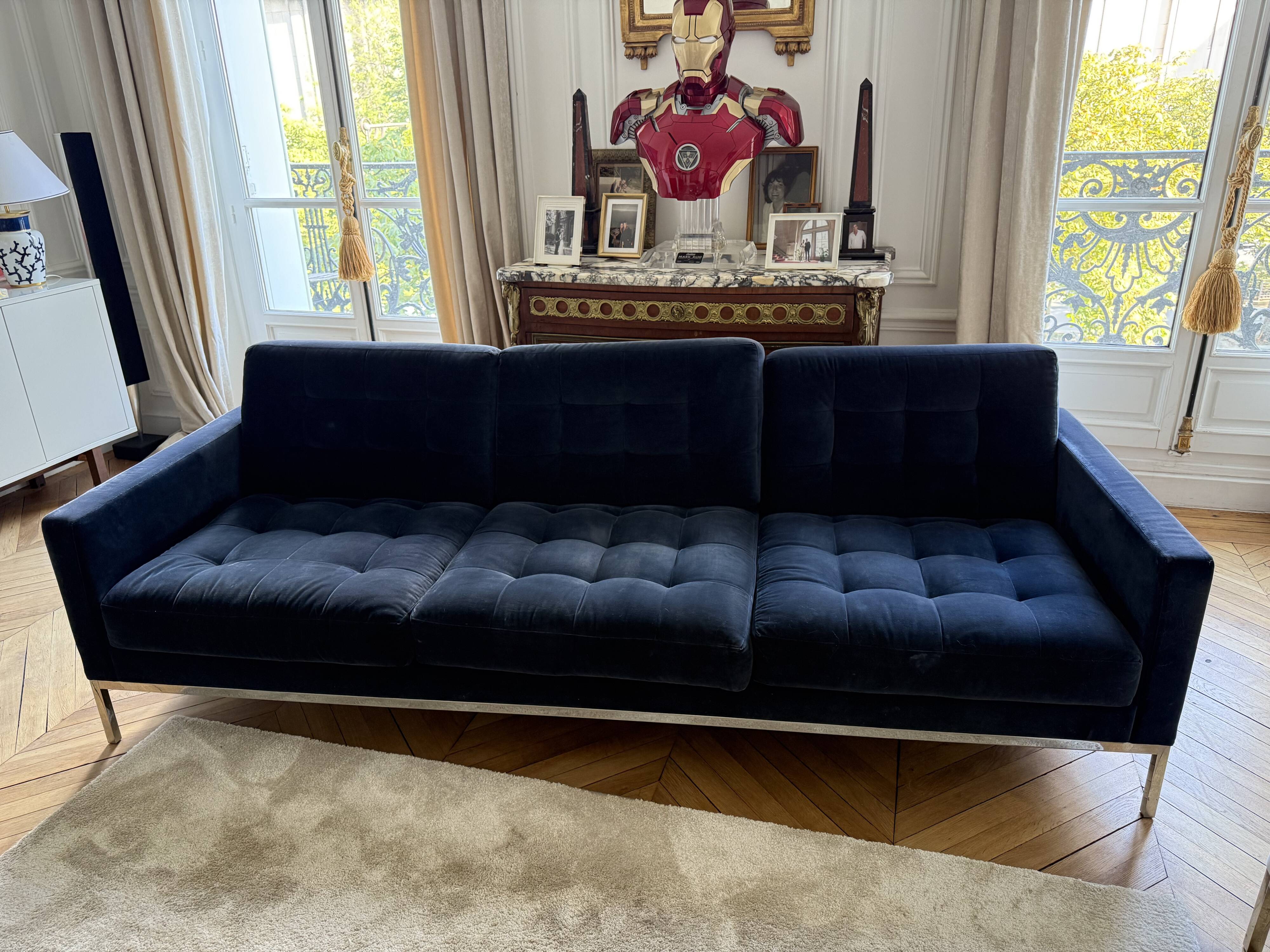Three-seater sofa Florence Knoll navy blue velvet