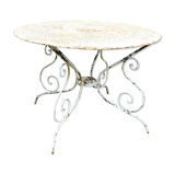 Garden round table in iron