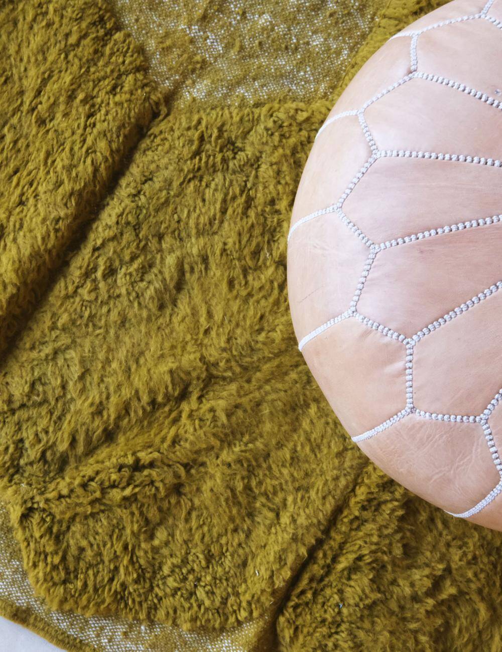 Contemporary Rug Chartreuse - 284 x 248 cm