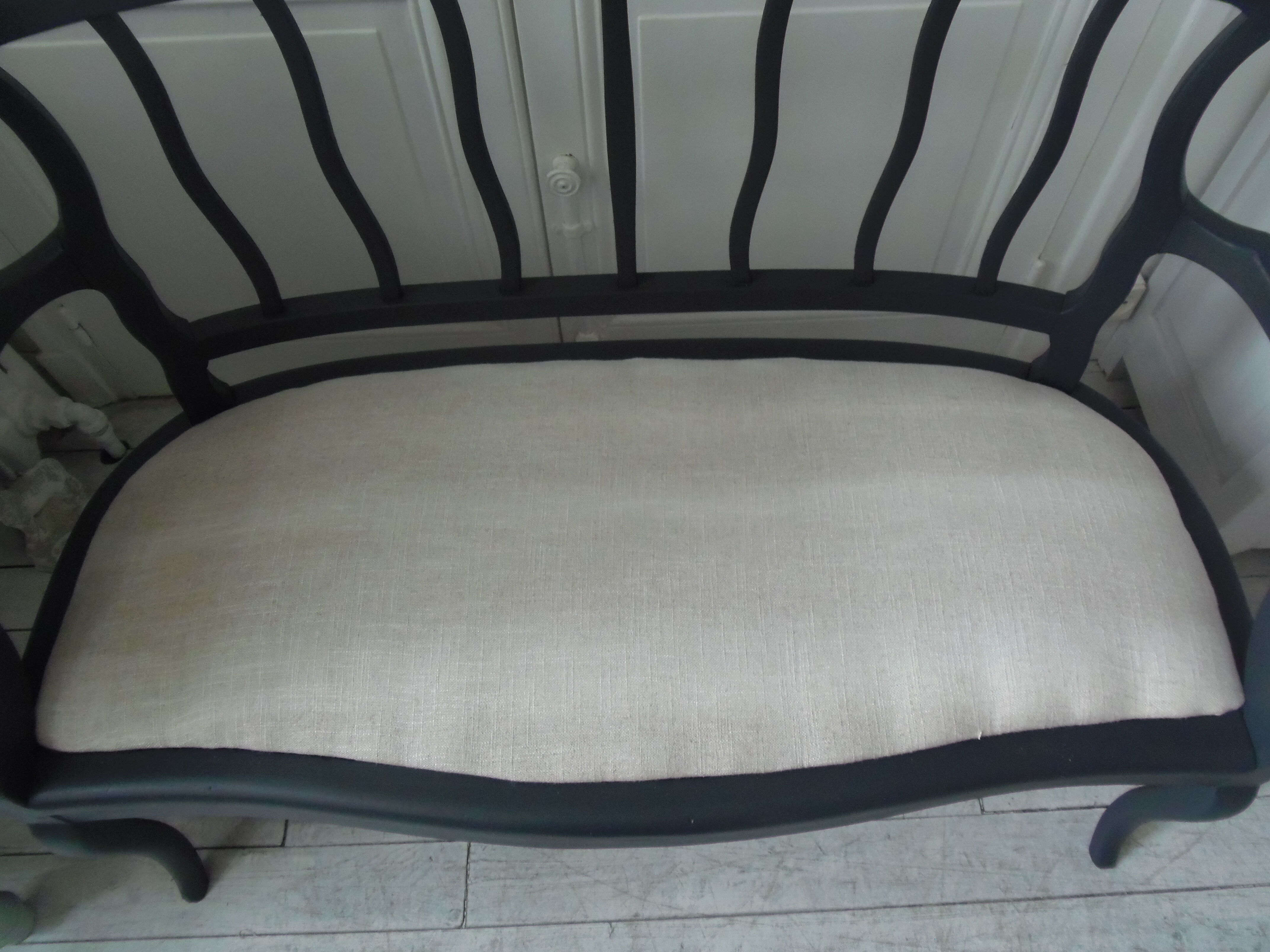 Old bench slate gray waxed finish, seat composed of a cake
