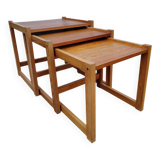 Nesting pine table from the 1970s