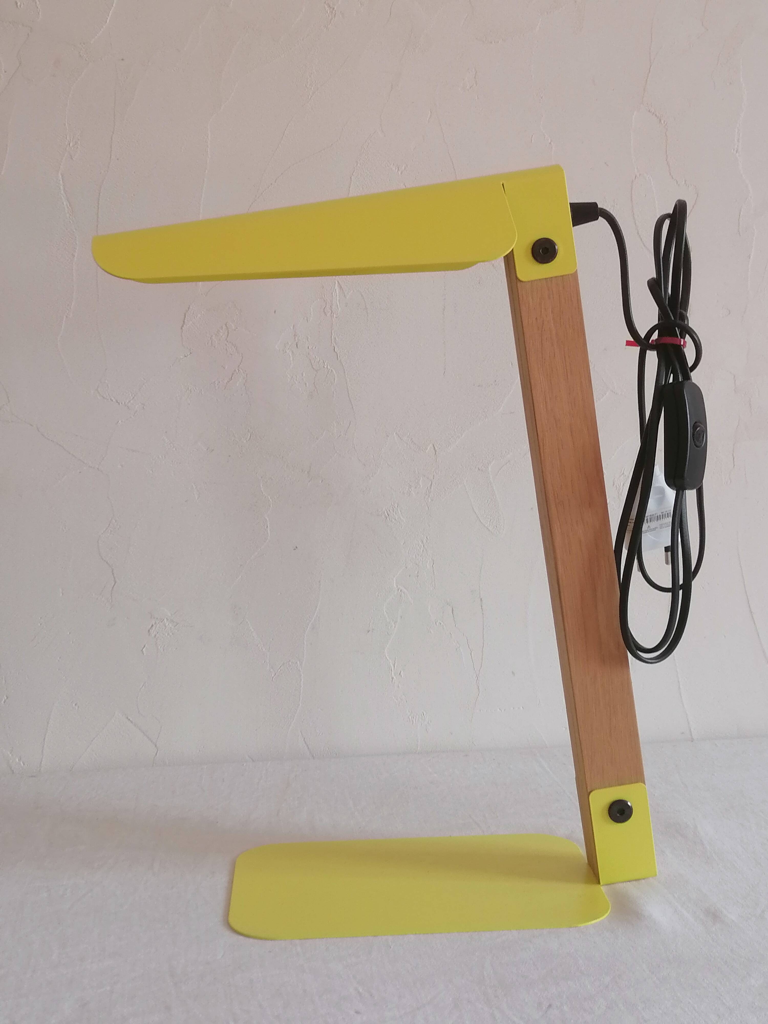 Modernist lamp in wood and metal