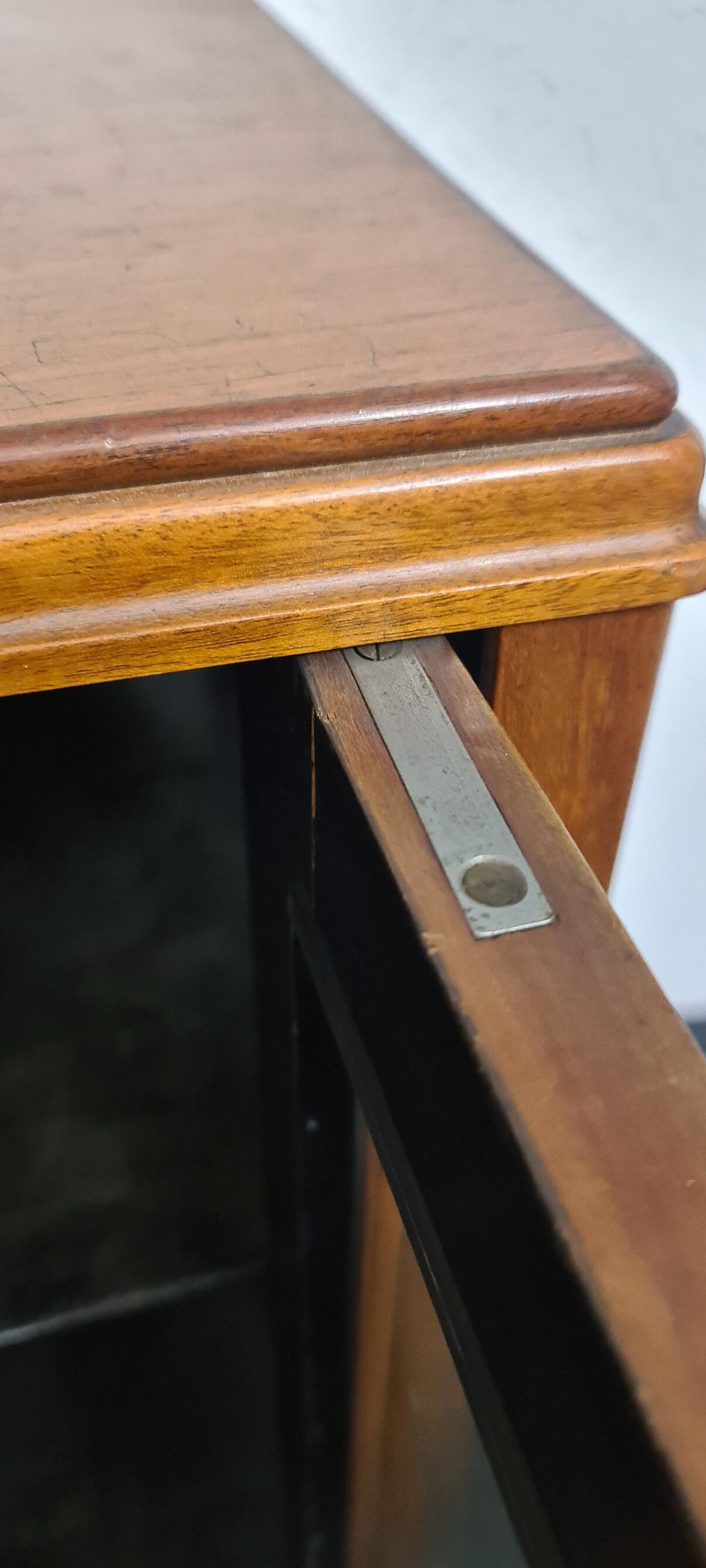 Vitrine de chêne millésimé