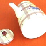 Ceramic coffee maker with fruit decoration