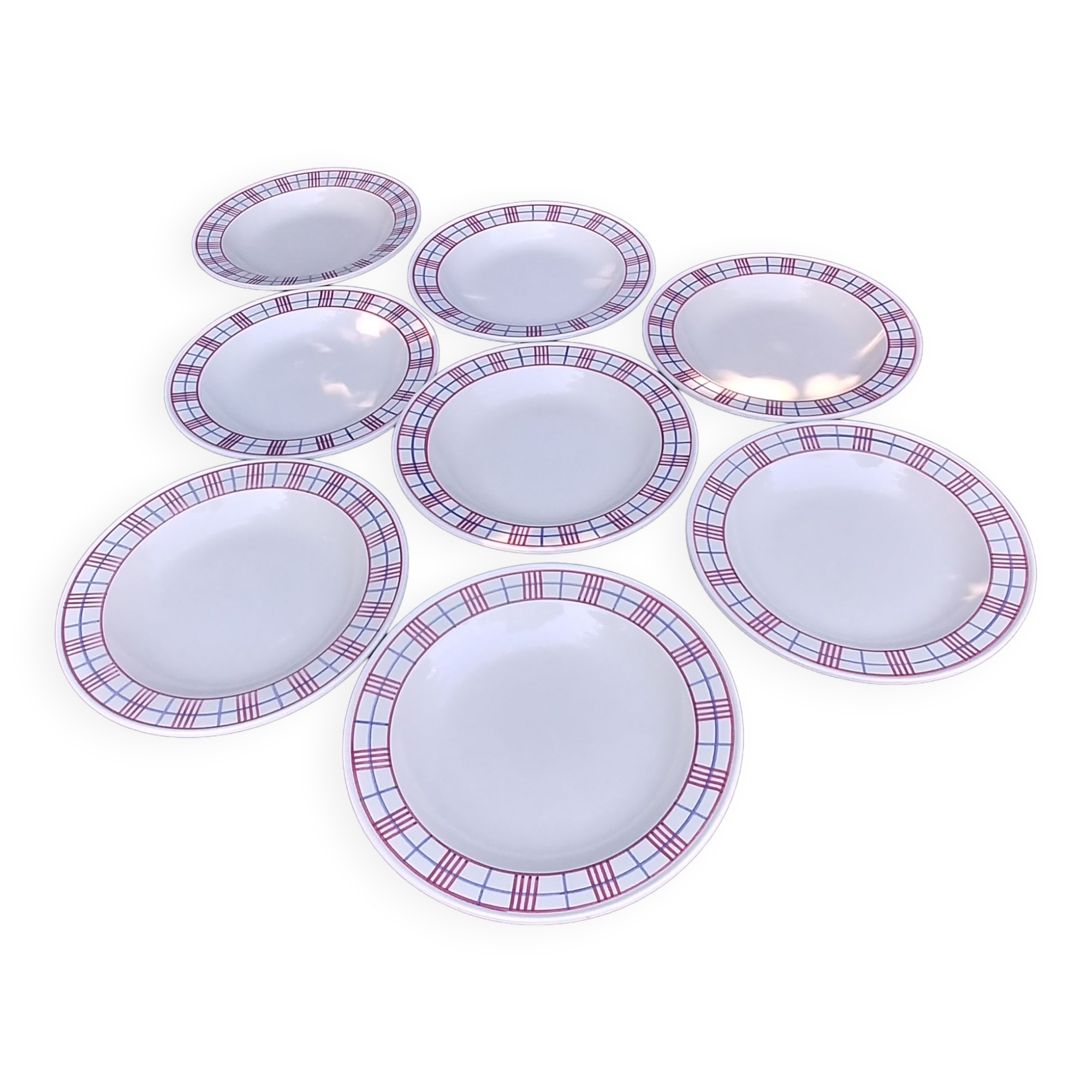 Lot de huit assiettes creuses Villeroy & Boch modèle CAROLA