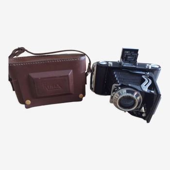 Kinax III brand bellows camera with its leather case