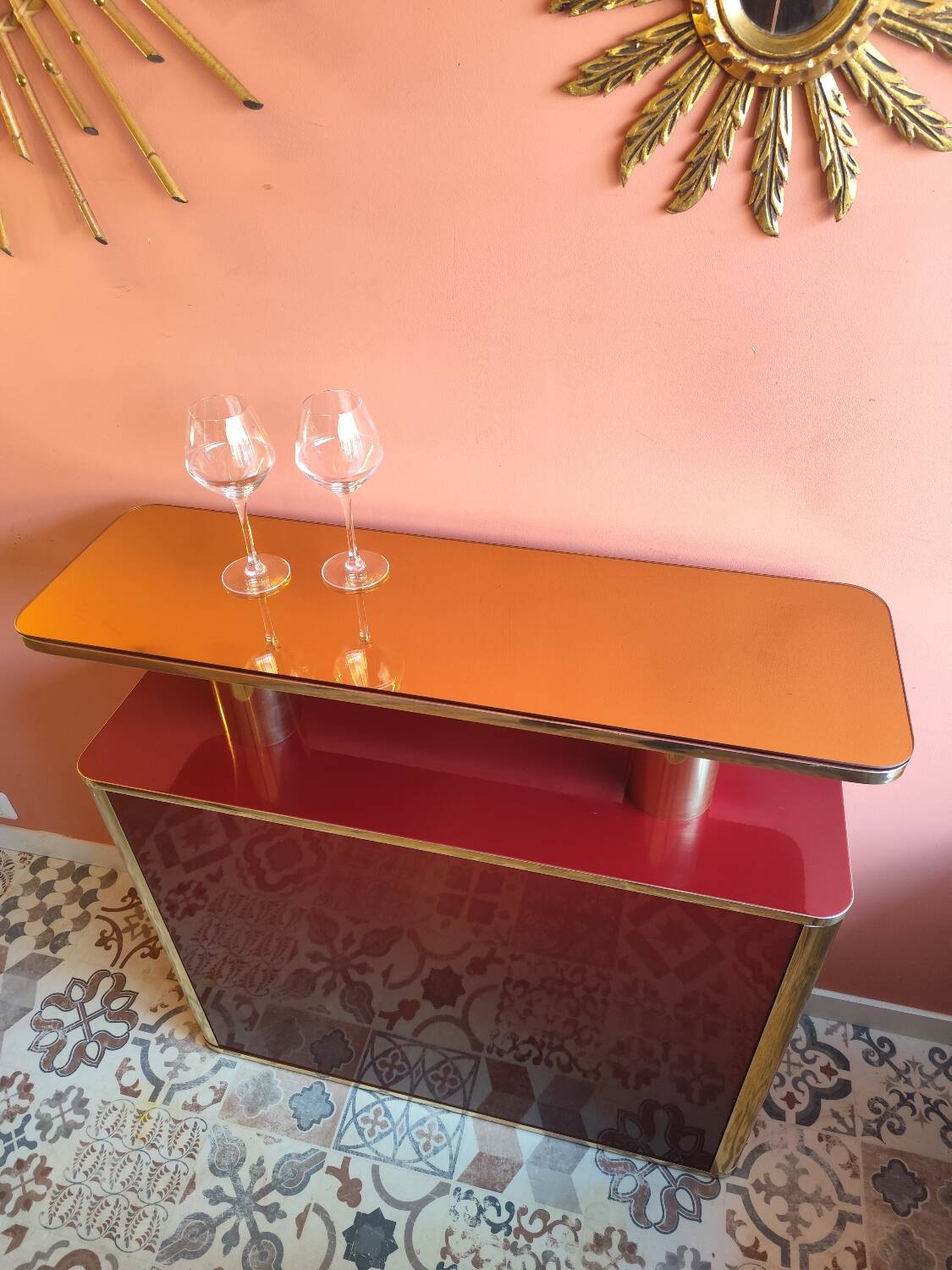 Vintage bar