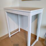 Petite table