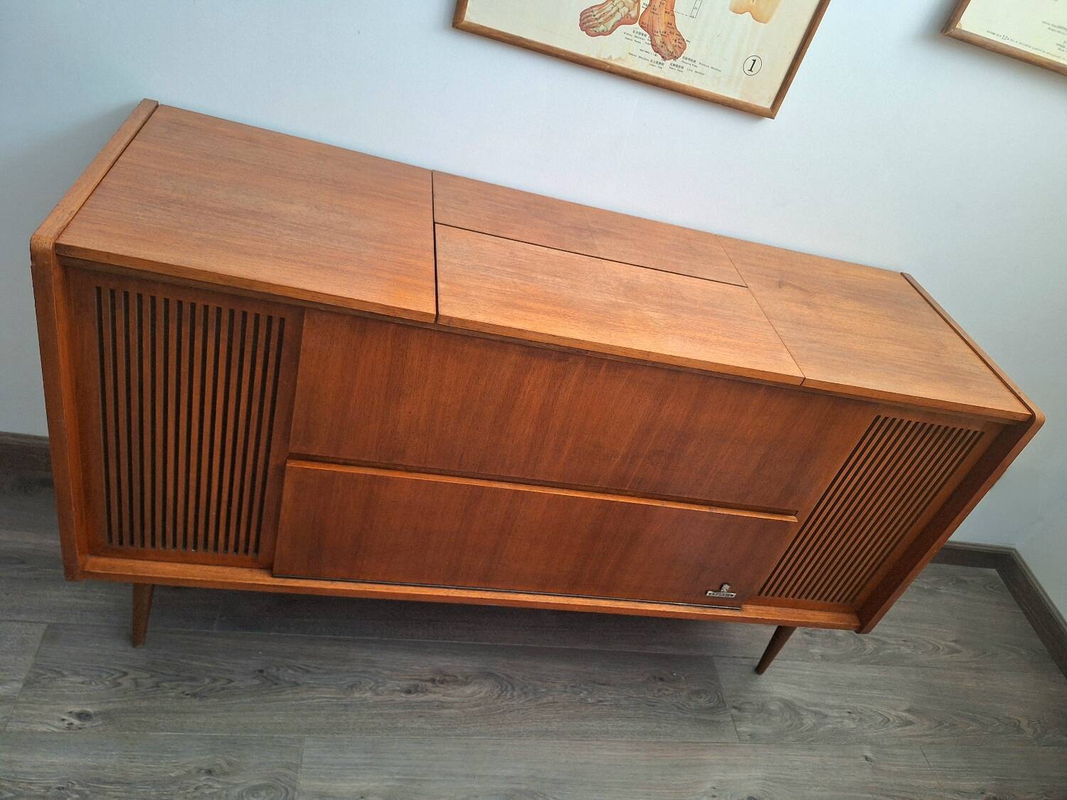 Vintage Grundig KS 560 turntable radio unit, hi-fi TV sideboard