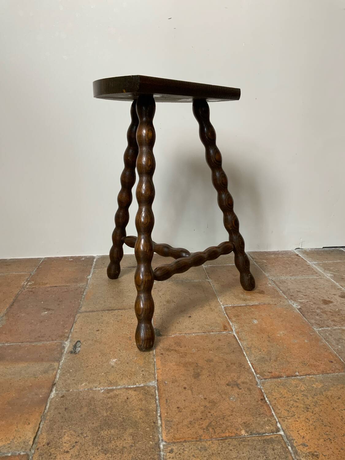 Tripod stool