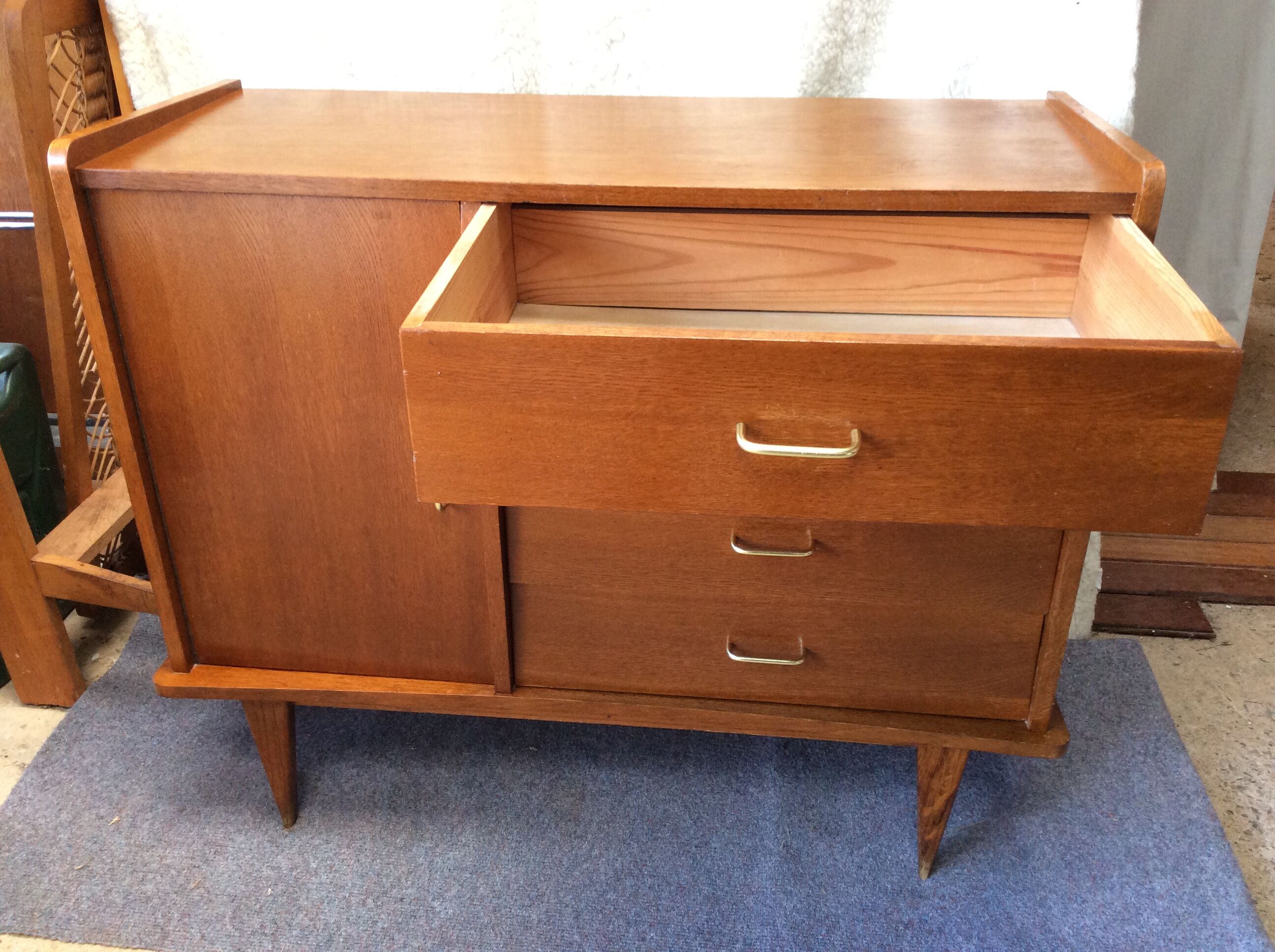 Commodity with 4 drawers and 1 vintage wooden door from the 1950s