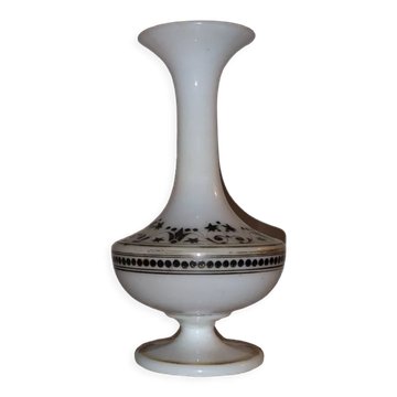 Opaline glass vase XIXth Napoleon III