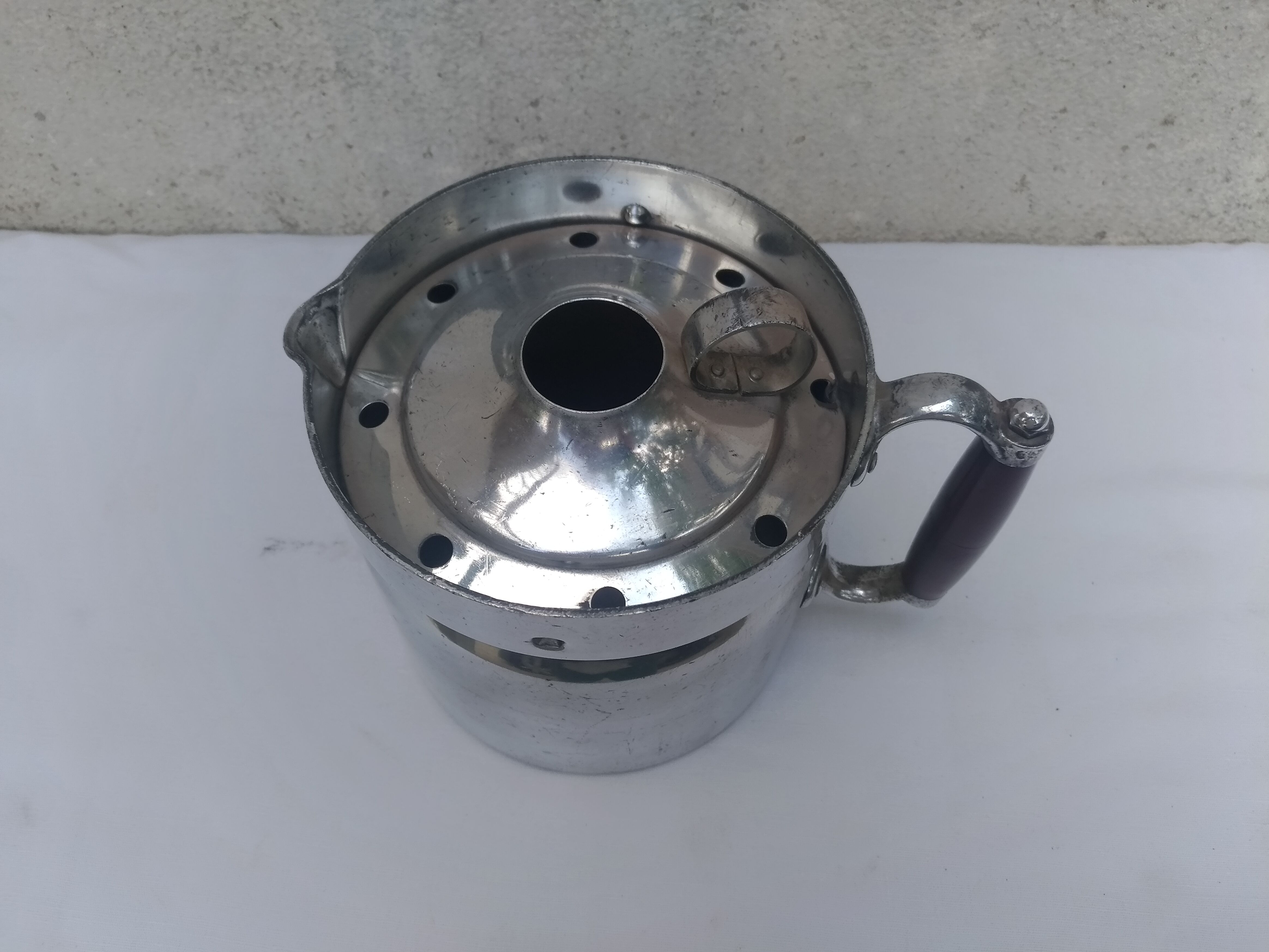 Milk pot