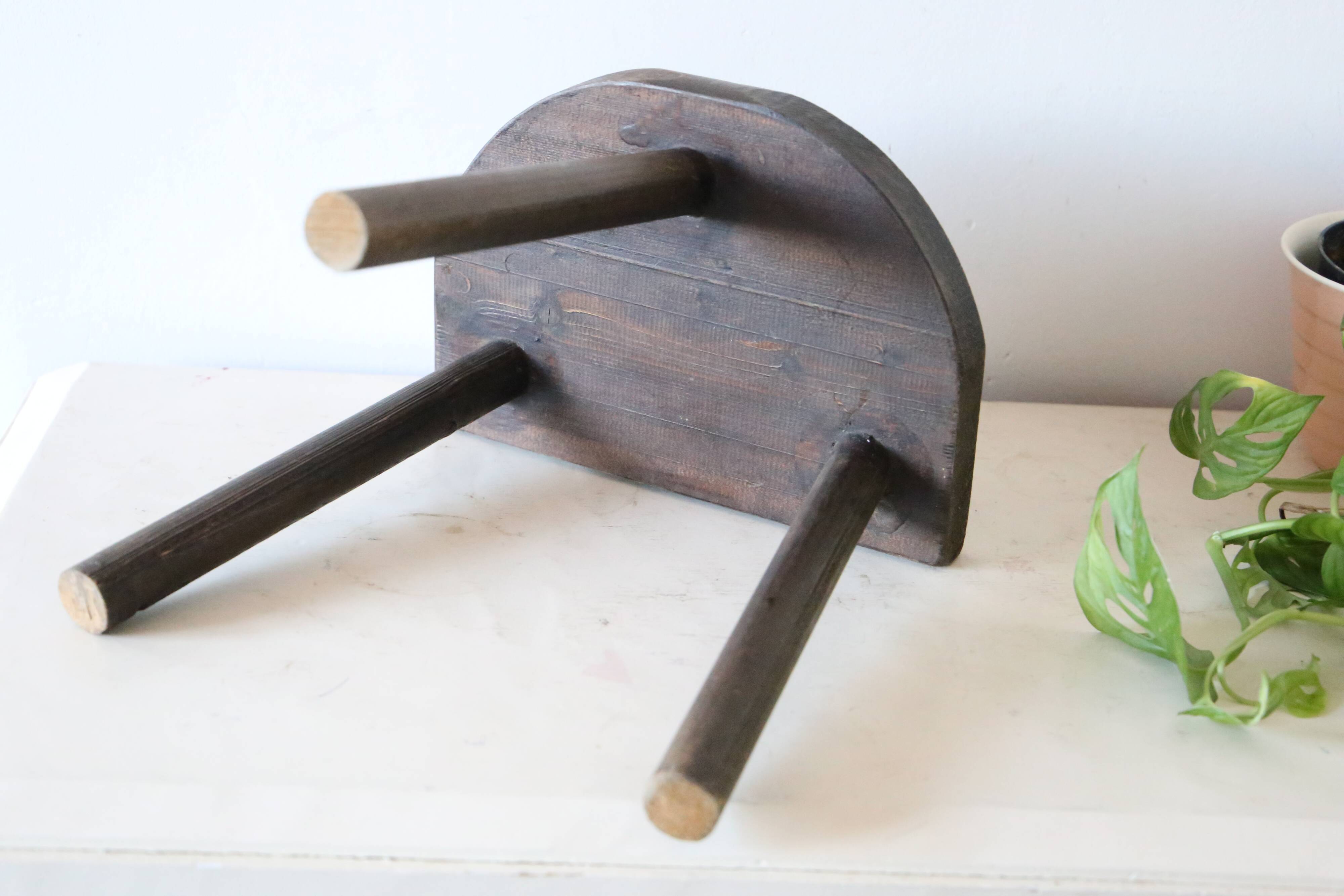 Farm tripod stool, rustic, vintage