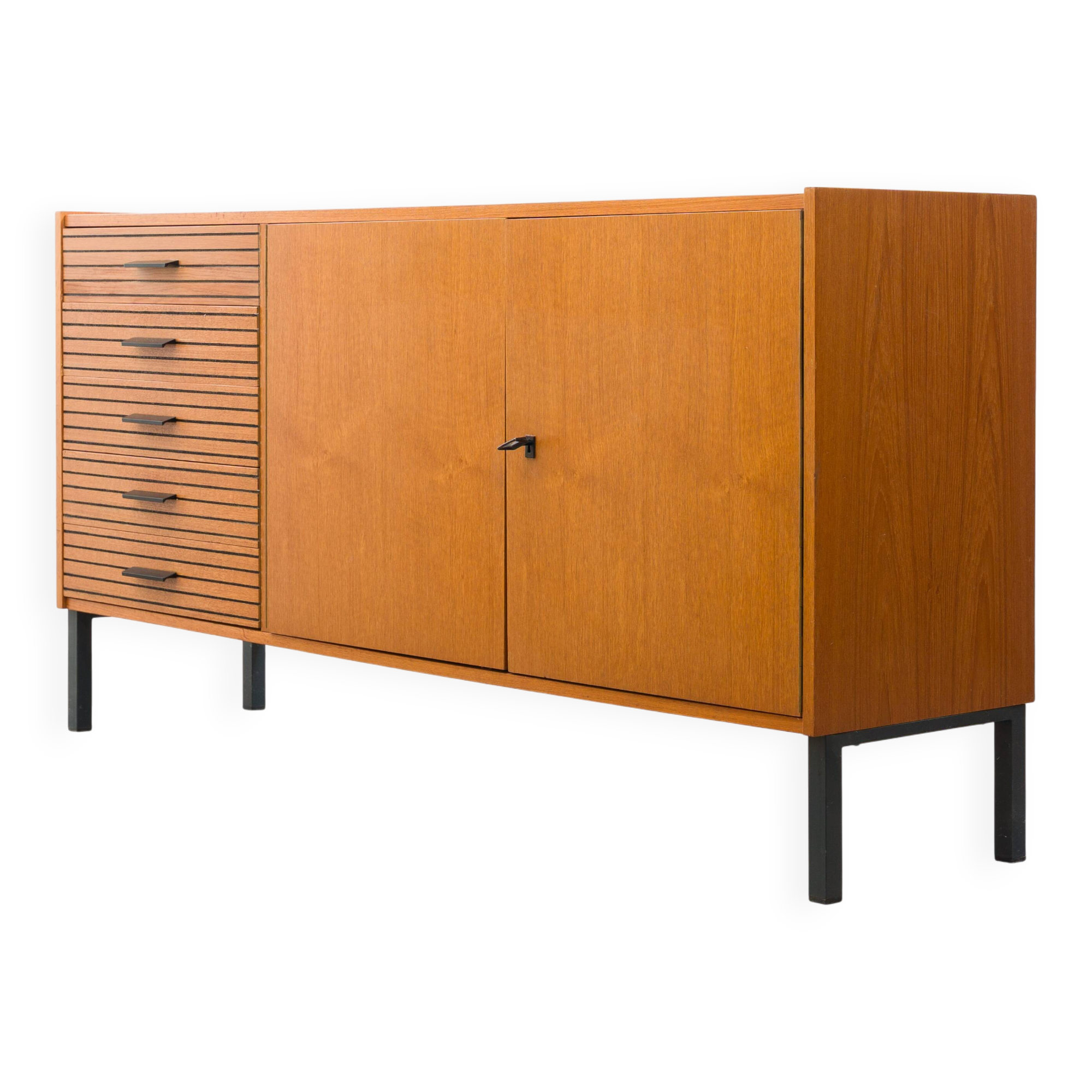 Teak sideboard with grooved drawers, 1960s.