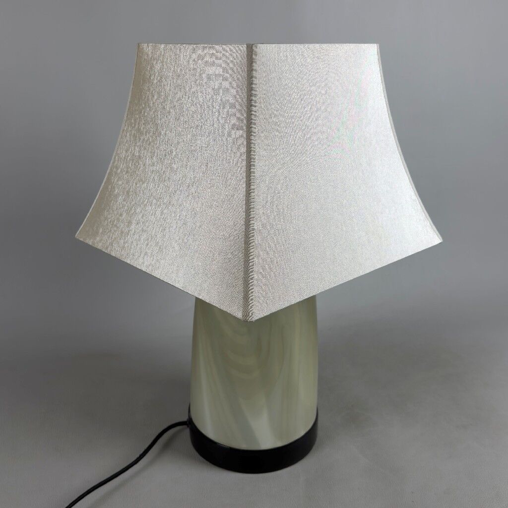 Murano glass table lamp Visa G Luce opaline modernist design from the 90s.