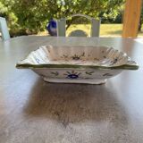 Small square and hollow decorative dish in Moustiers porcelain