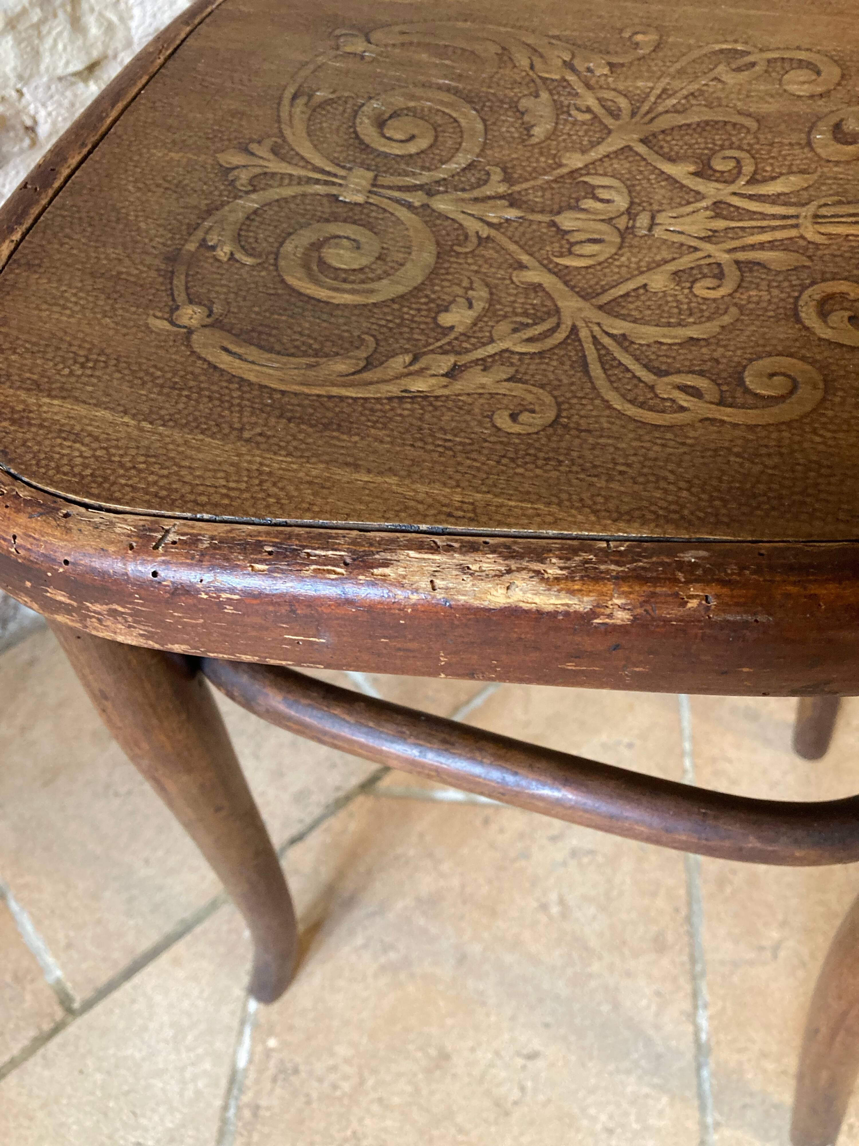 Thonet chair, 1900s-1920s, embossed seat