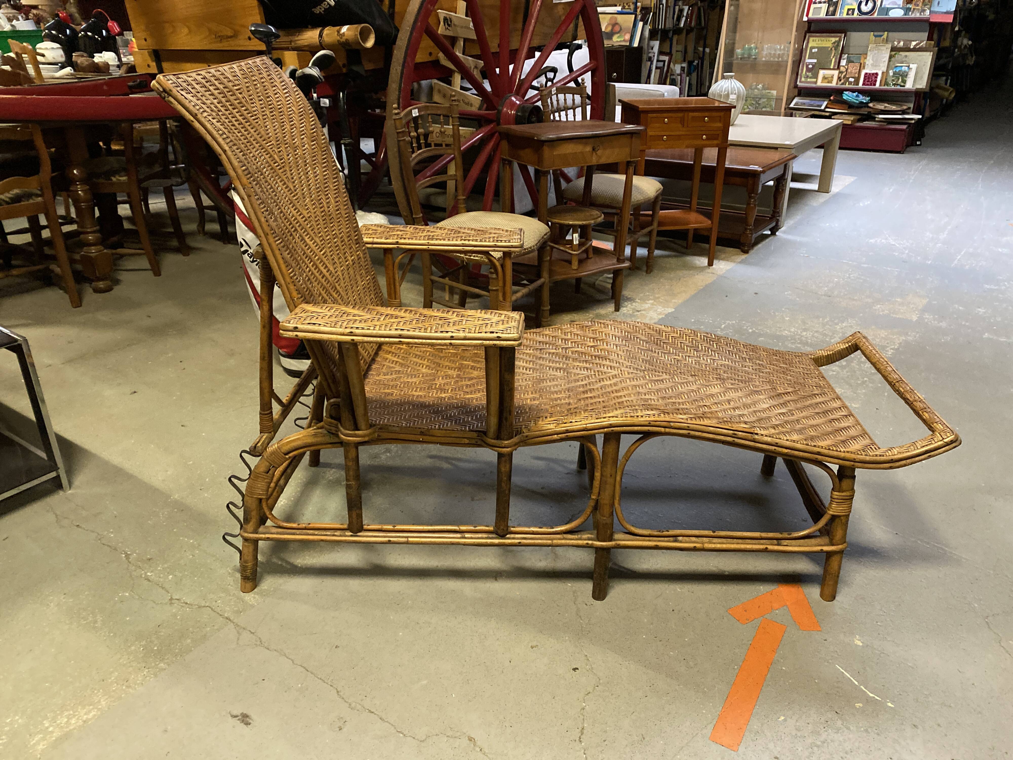 Wicker rattan chaise longue