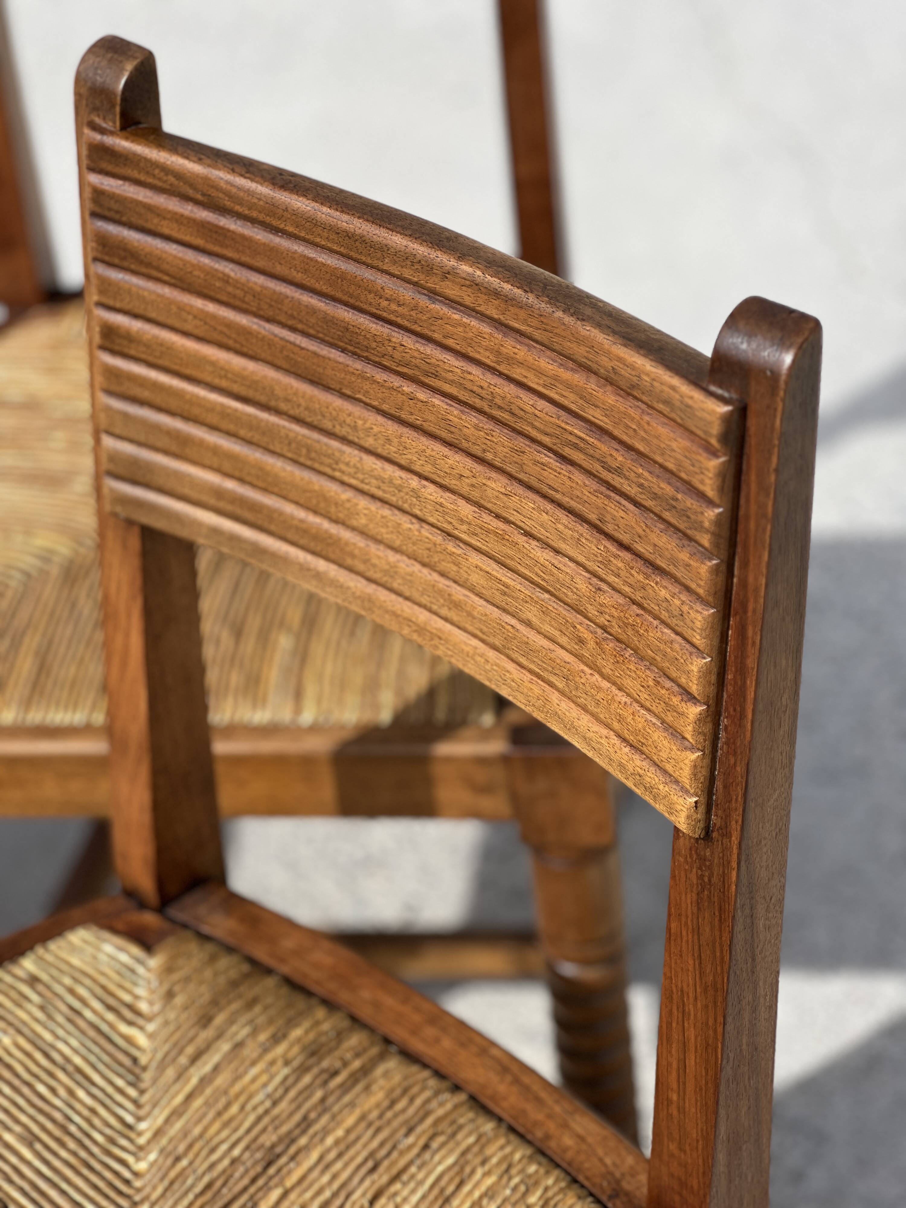 Set of 4 neo-Basque chairs in turned walnut