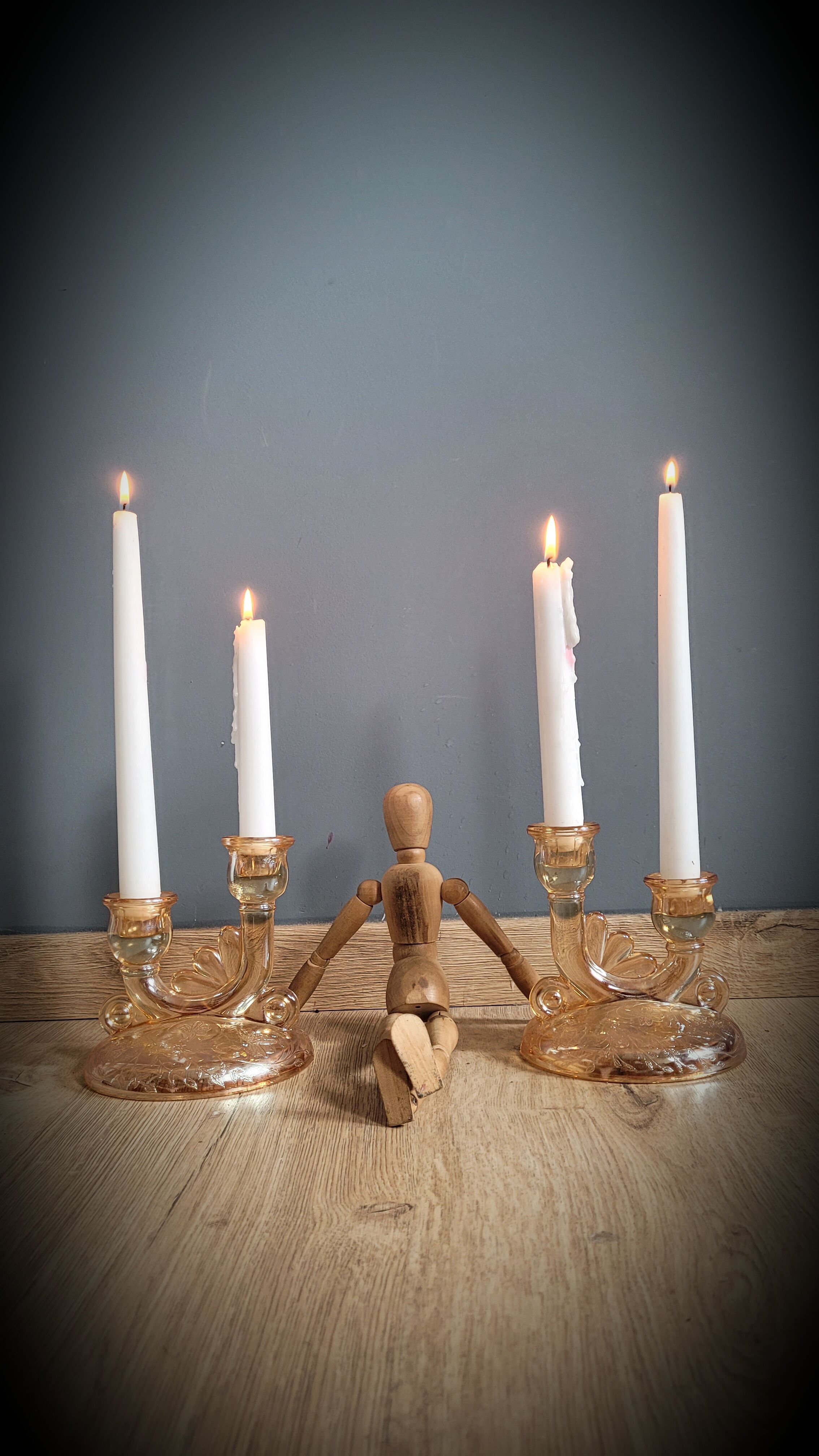 DuO pink glass candle holders