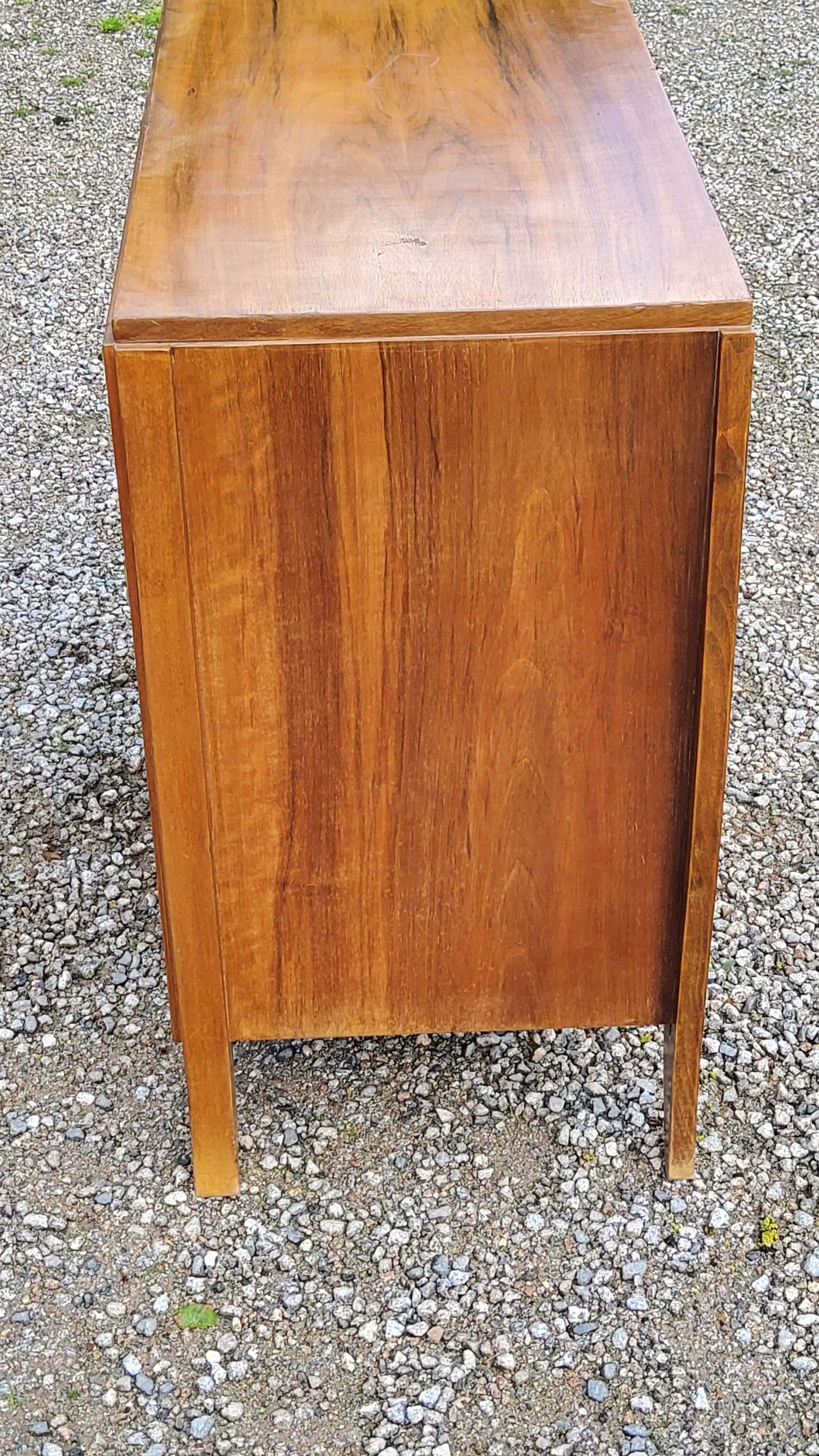 Chest of drawers from the 40s/50s in golden blond walnut 3 drawers feet compass