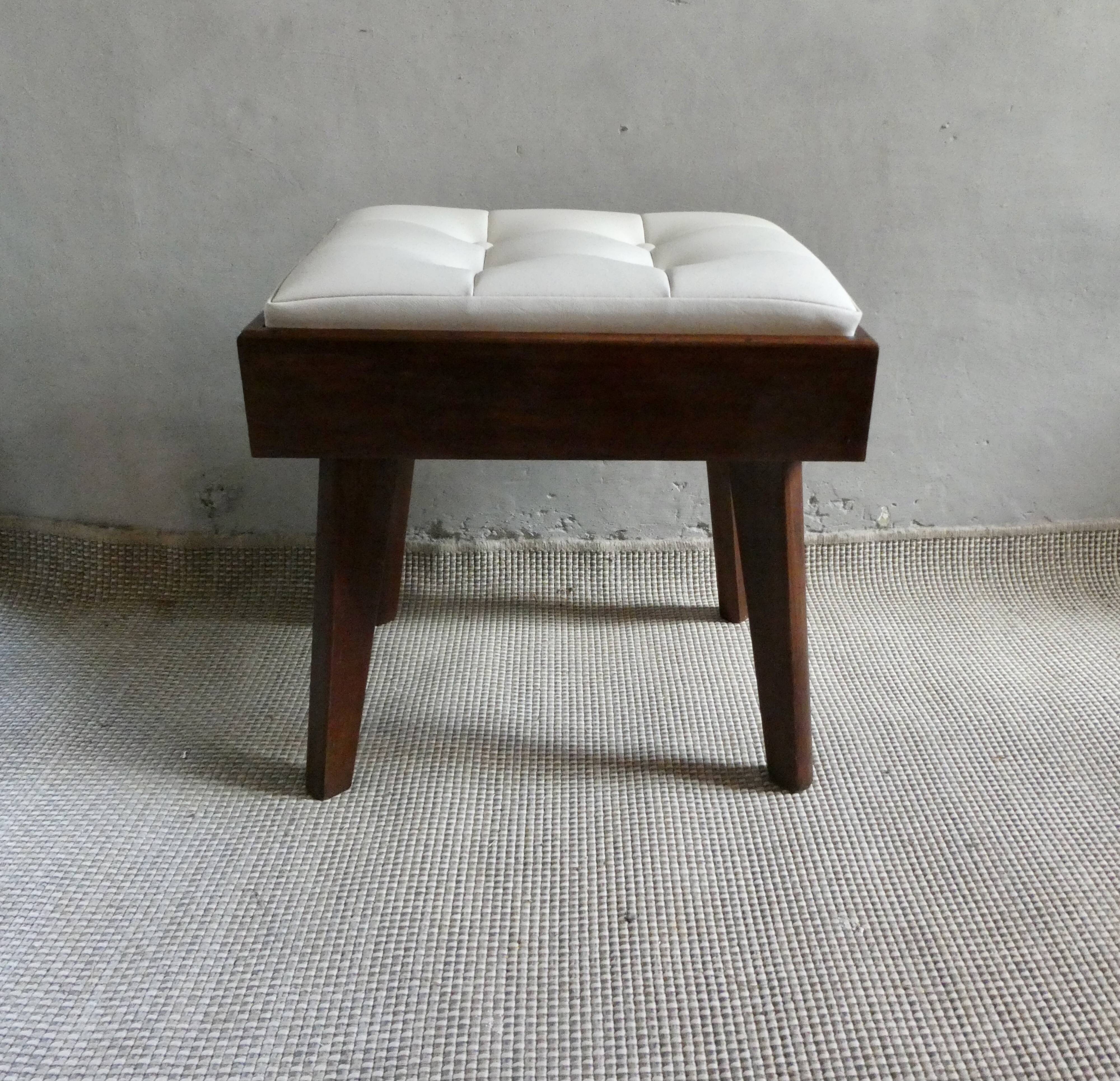 Tabouret en bois et Skaï, vers 1960, scandinave