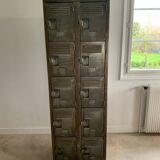 Meuble métal casiers